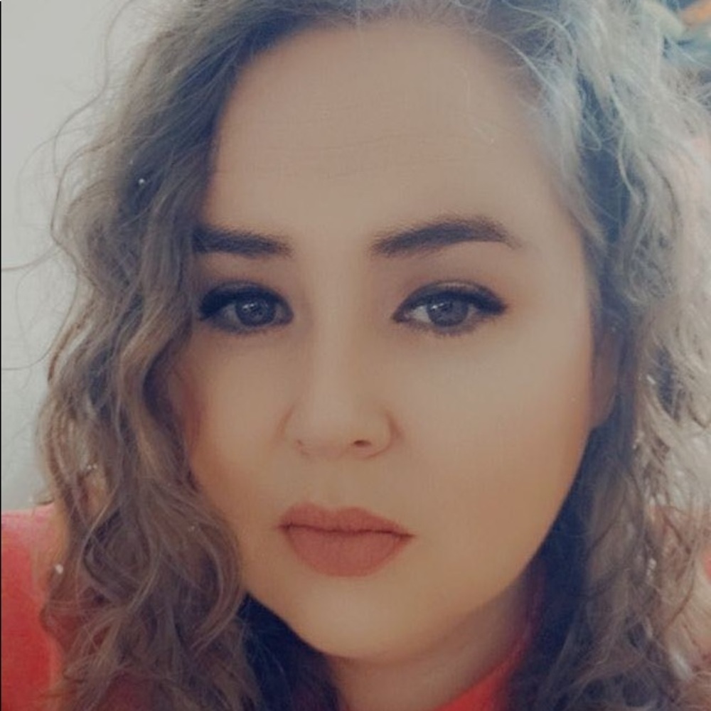 Meet your Posher, Sharlee